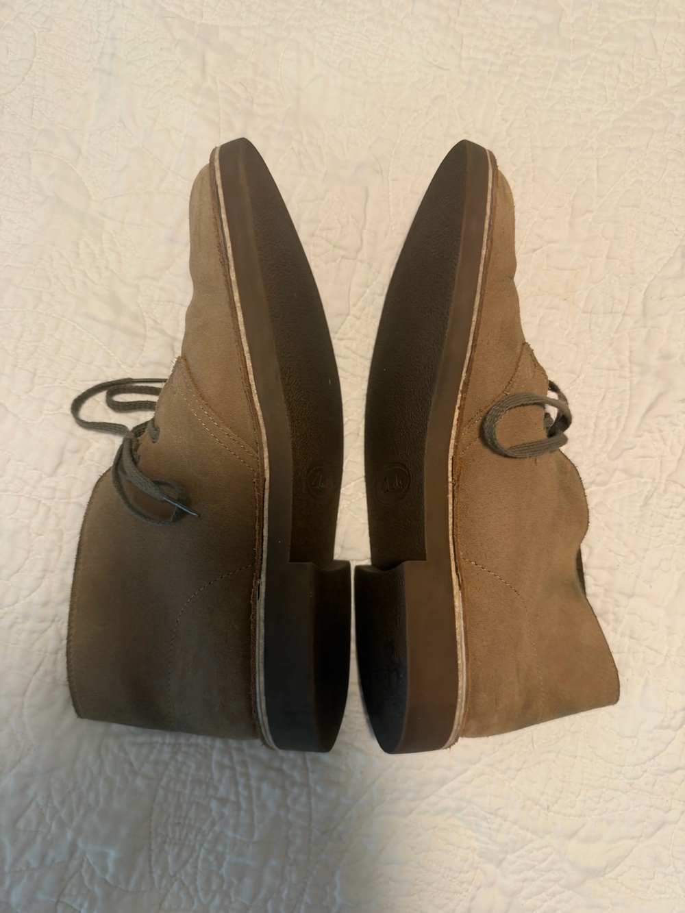 Clarks Originals Signature Suede Desert Chukka Casual Boot in Sand - Picture 6 of 10